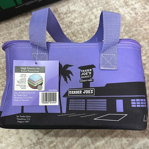 BNWT Trader Joe’s Mini Lavender Insulated Bag - Picture 1 of 1
